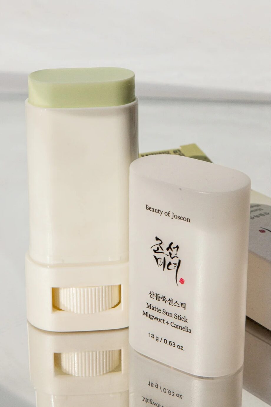 [Beauty of Joseon] Matte Sun Stick : Mugwort + Camelia 18g SPF50+ PA++++