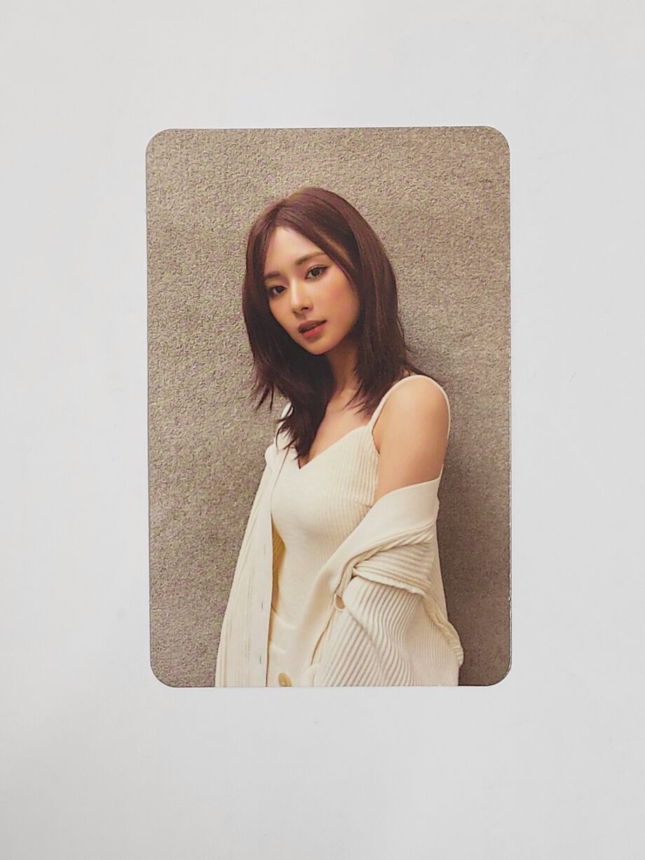 (POB) TZUYU (TWICE) - 1ST MINI ALBUM [abouTZU]